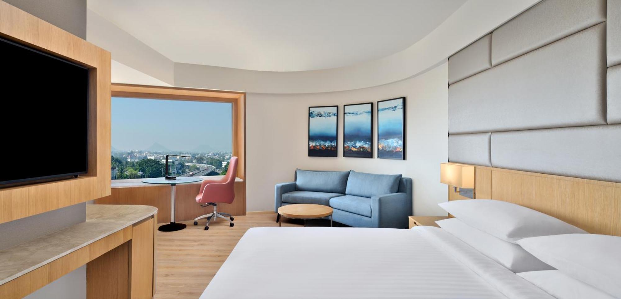 Courtyard By Marriott Nashik Hotel Buitenkant foto