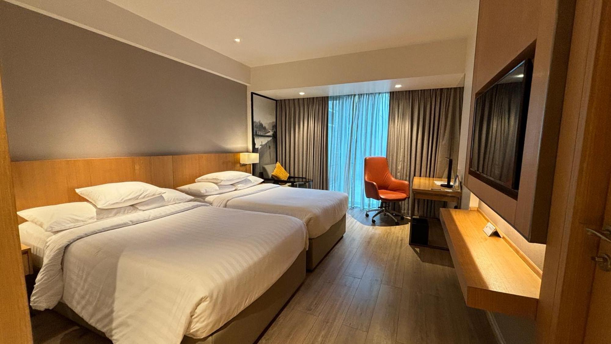 Courtyard By Marriott Nashik Hotel Buitenkant foto
