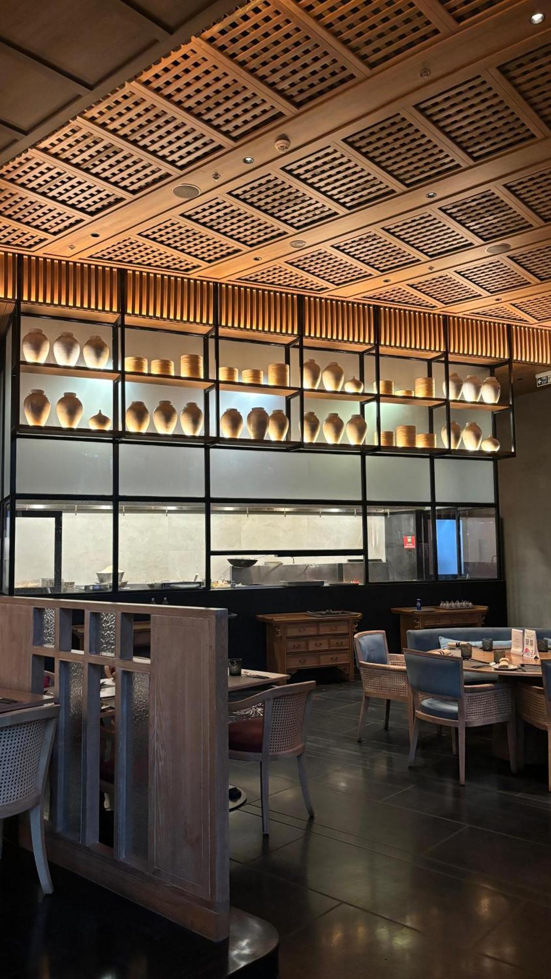 Courtyard By Marriott Nashik Hotel Buitenkant foto