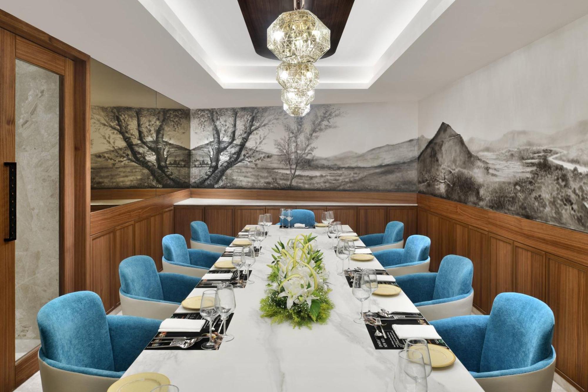 Courtyard By Marriott Nashik Hotel Buitenkant foto