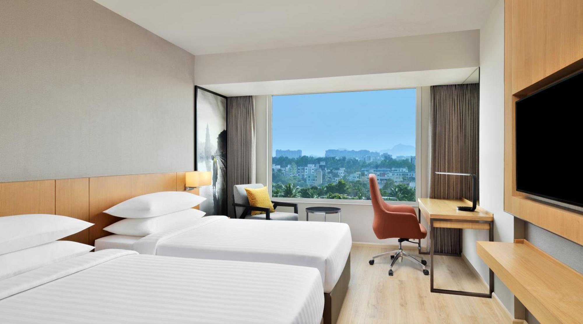 Courtyard By Marriott Nashik Hotel Buitenkant foto