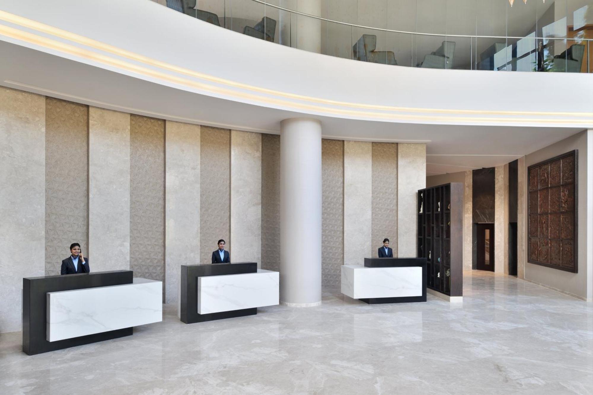 Courtyard By Marriott Nashik Hotel Buitenkant foto