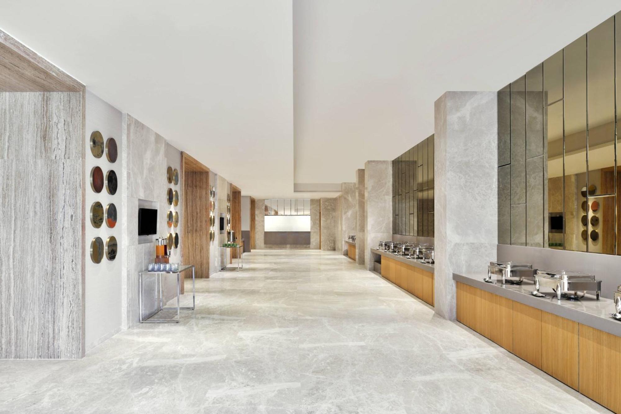 Courtyard By Marriott Nashik Hotel Buitenkant foto
