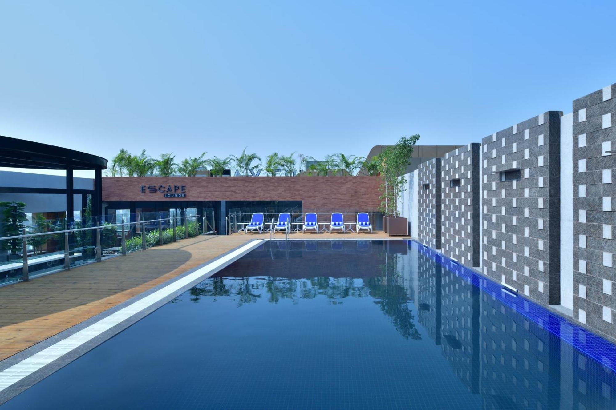 Courtyard By Marriott Nashik Hotel Buitenkant foto